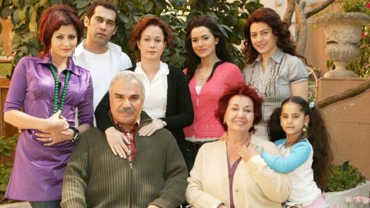 مسلسل الاوراق المتساقطة 1 مدبلج الحلقة 17 السابعة عشر